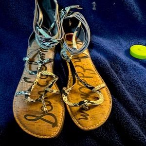 Women’s size 10 “SAM EDELMAN “ green snake skin with grey accents